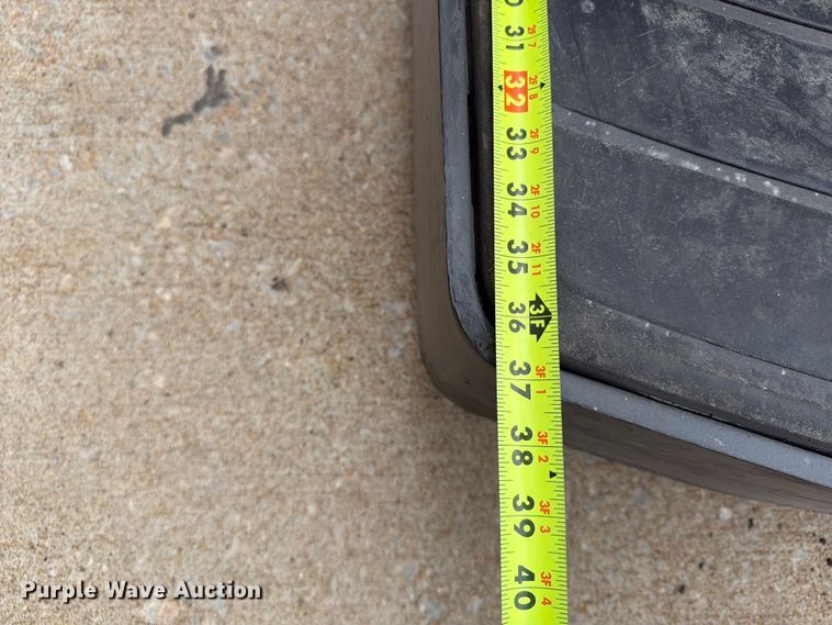 image for item FU4550 2011 Yale MPE060LFN24T2748 pallet jack