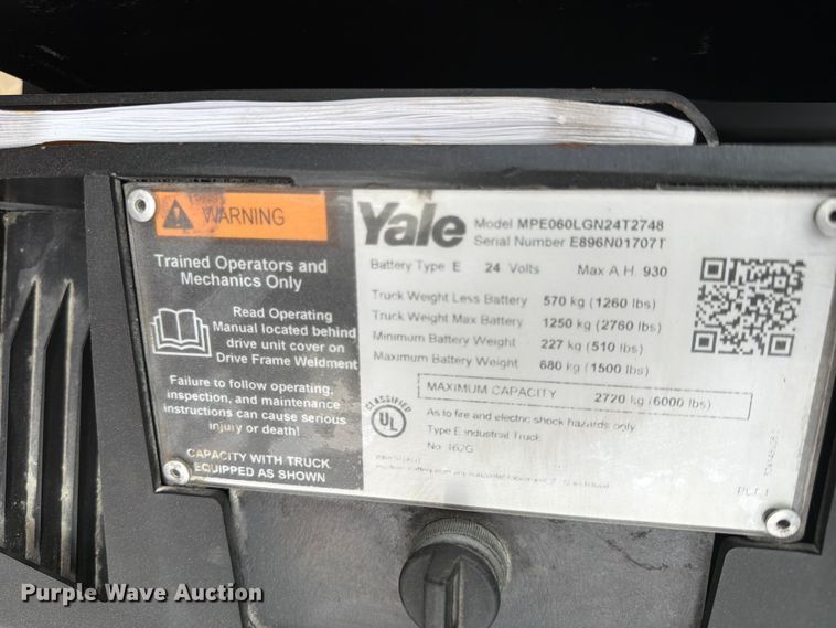 image for item FU4551 2019 Yale MPE060LGN24T2748 pallet jack