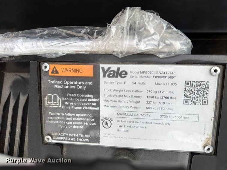 image for item FU4553 2019 Yale MPE060LGN24T2748 pallet jack