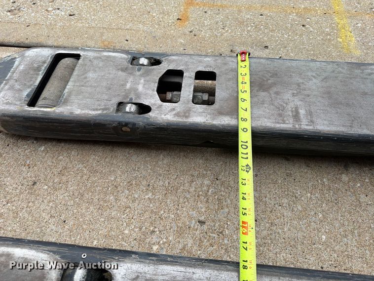 image for item FU4554 2018 Yale MPE060LFN24T2748 pallet jack