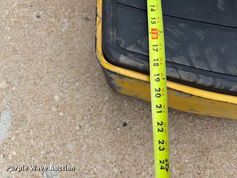 image for item FU4554 2018 Yale MPE060LFN24T2748 pallet jack