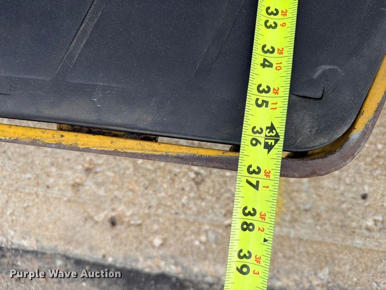 image for item FU4555 2013 Yale MPE060LFN2472748 pallet jack