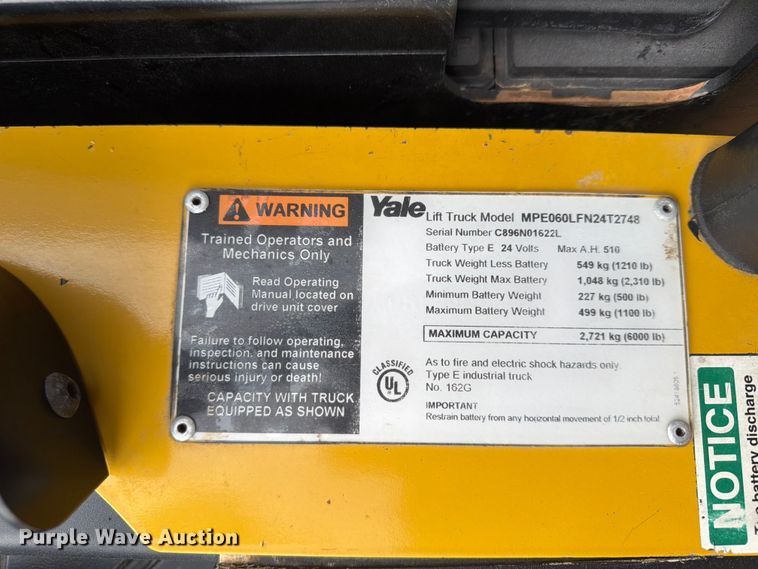 image for item FU4555 2013 Yale MPE060LFN2472748 pallet jack