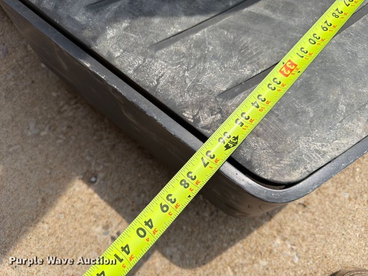 image for item FU4556 2010 Yale MPE060LFN24T2748 pallet jack