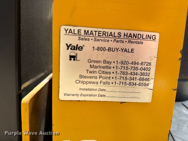 image for item FU4556 2010 Yale MPE060LFN24T2748 pallet jack