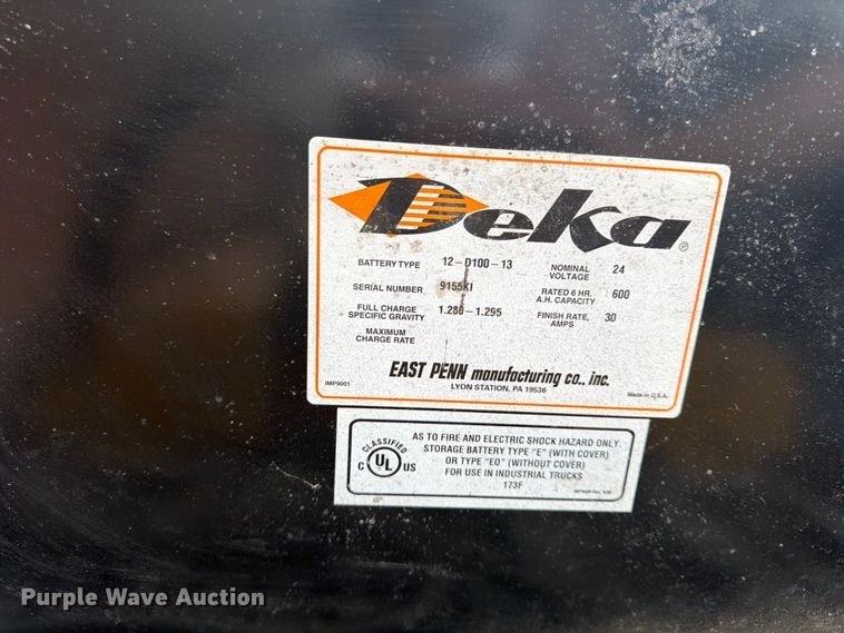 image for item FU4557 2010 Yale MPE060LFN24T2748 pallet jack