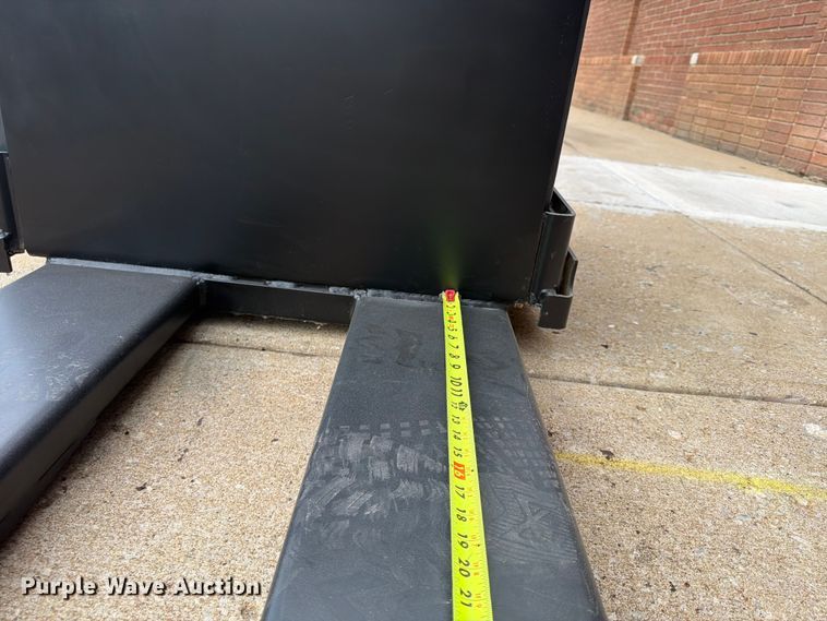 image for item FU4558 2014 Yale MPEOSOLFN242748 pallet jack