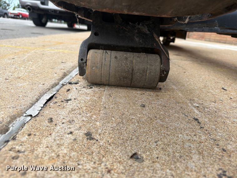 image for item FU4558 2014 Yale MPEOSOLFN242748 pallet jack