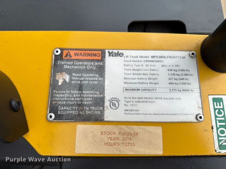 image for item FU4558 2014 Yale MPEOSOLFN242748 pallet jack