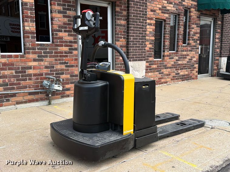 image for item FU4559 2016 Yale MPEO60LFN24T2748 pallet jack