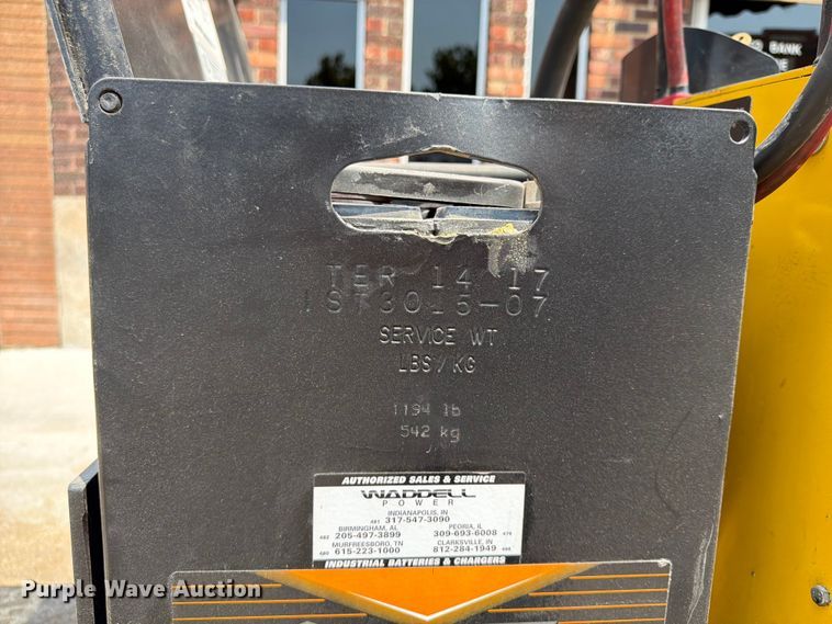 image for item FU4560 2014 Yale MPE0601LFN24T2748 pallet jack