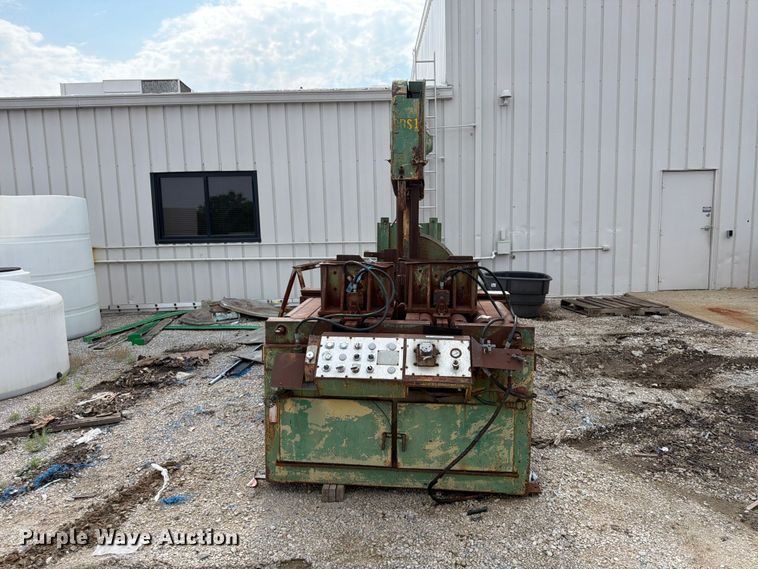 image for item FU4563 (2) DoAll bandsaws
