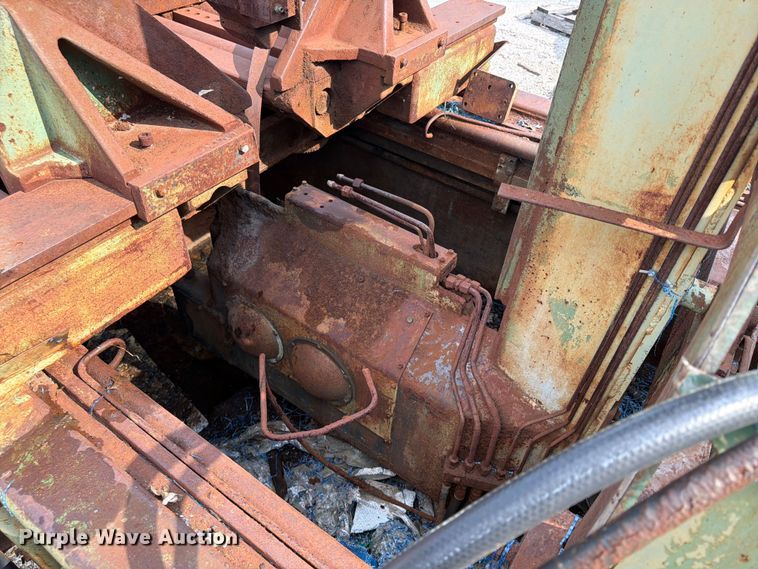 image for item FU4563 (2) DoAll bandsaws