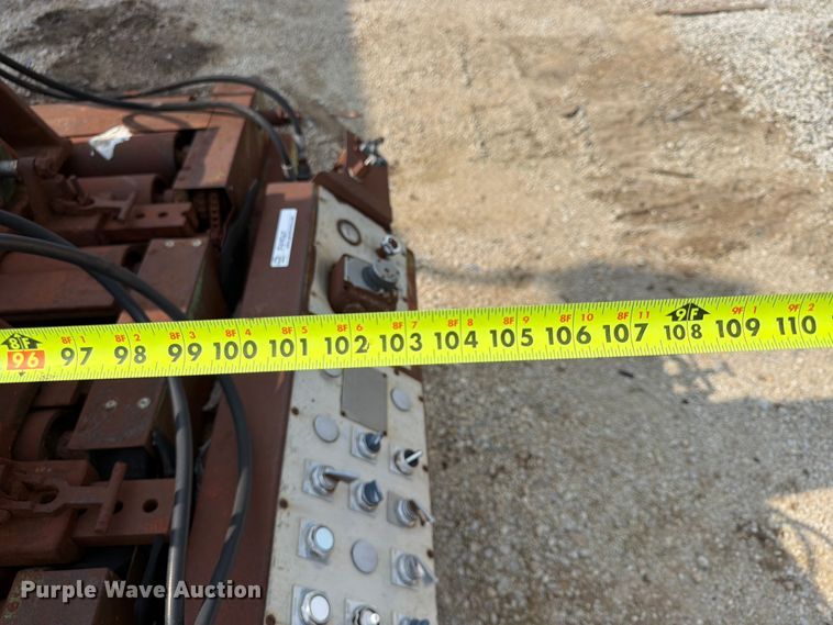 image for item FU4563 (2) DoAll bandsaws