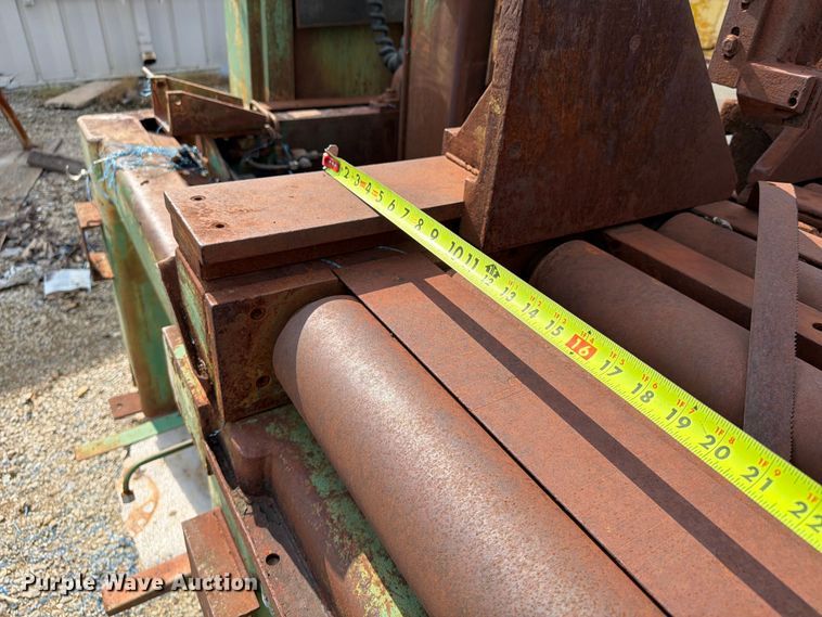 image for item FU4563 (2) DoAll bandsaws