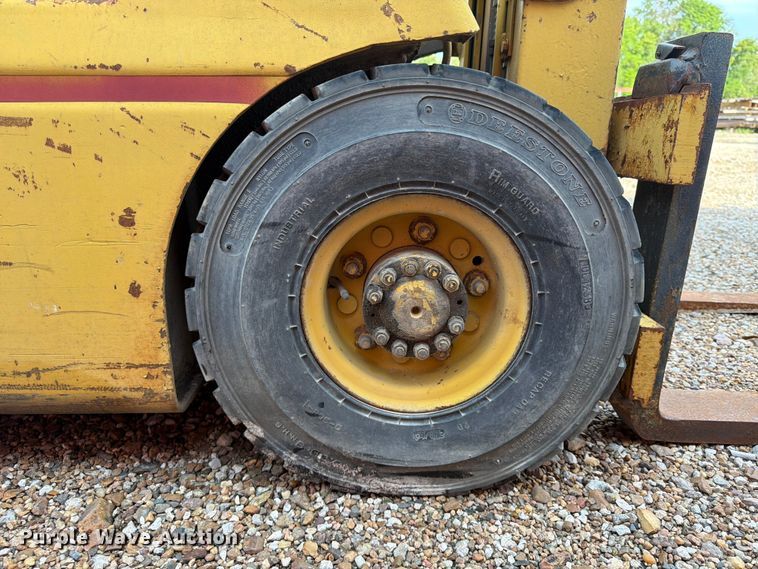 image for item FU4564 Hyster forklift