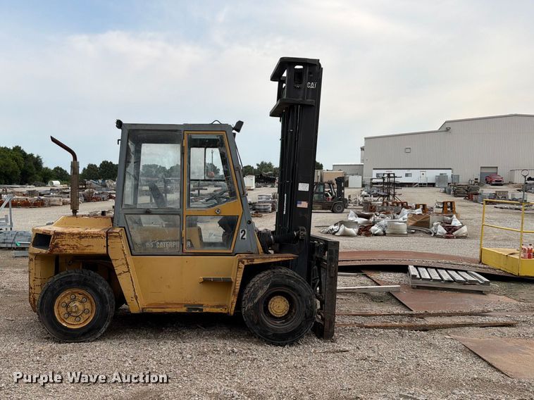 image for item FU4566 Caterpillar DP70 forklift