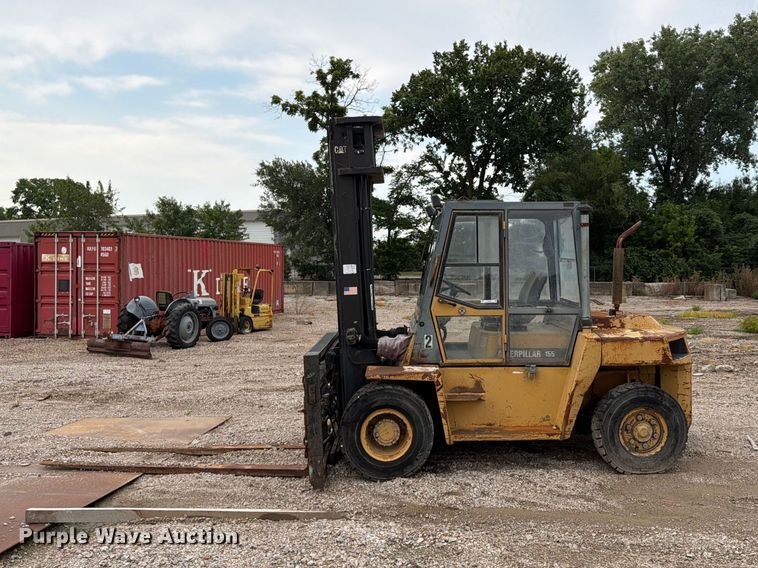 image for item FU4566 Caterpillar DP70 forklift