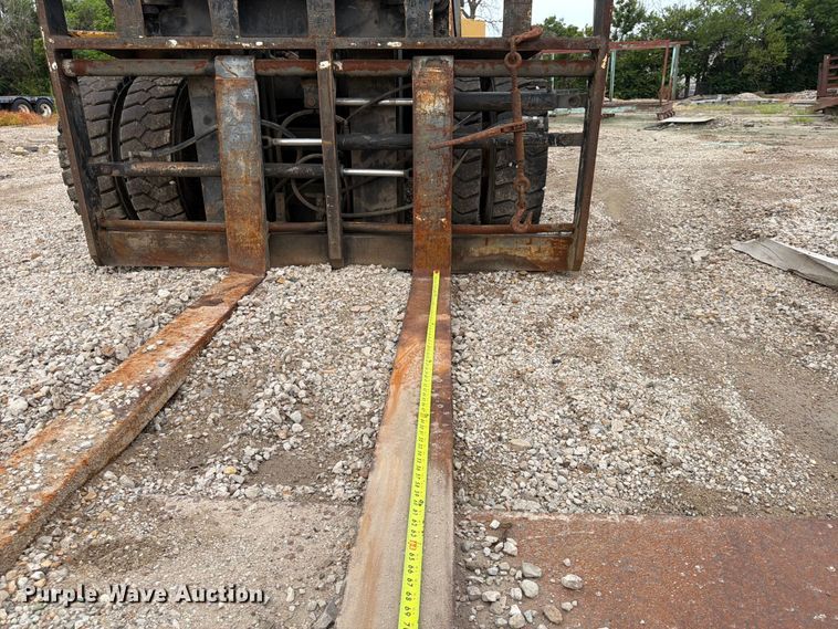 image for item FU4566 Caterpillar DP70 forklift