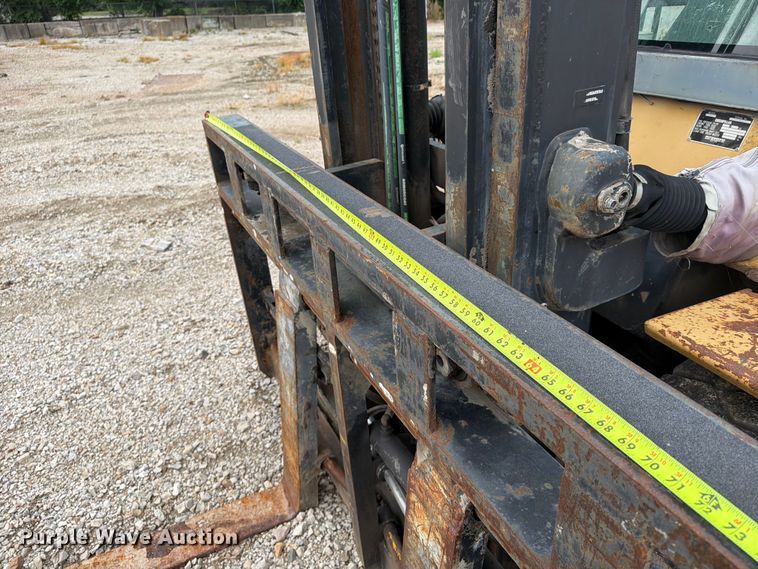 image for item FU4566 Caterpillar DP70 forklift