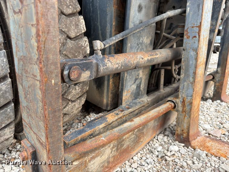 image for item FU4566 Caterpillar DP70 forklift