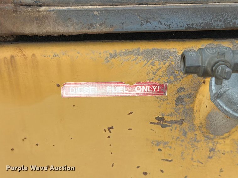 image for item FU4566 Caterpillar DP70 forklift