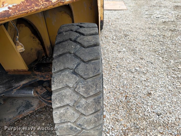 image for item FU4566 Caterpillar DP70 forklift