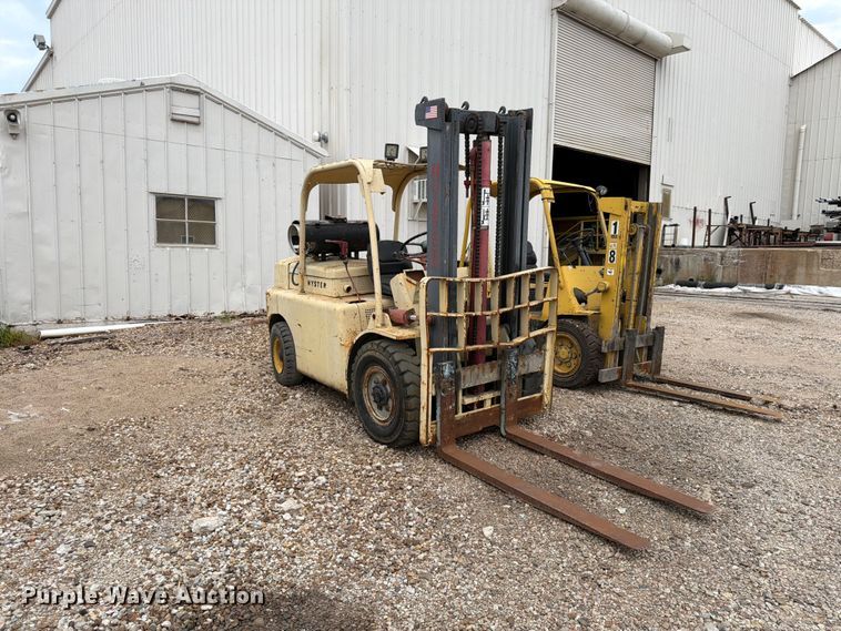 image for item FU4569 Hyster forklift