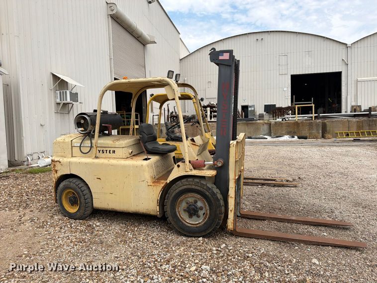 image for item FU4569 Hyster forklift