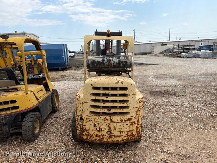 image for item FU4569 Hyster forklift