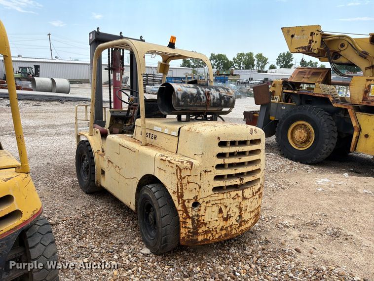 image for item FU4569 Hyster forklift