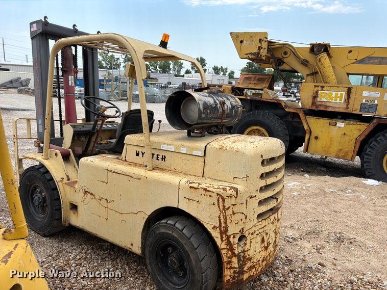 image for item FU4569 Hyster forklift
