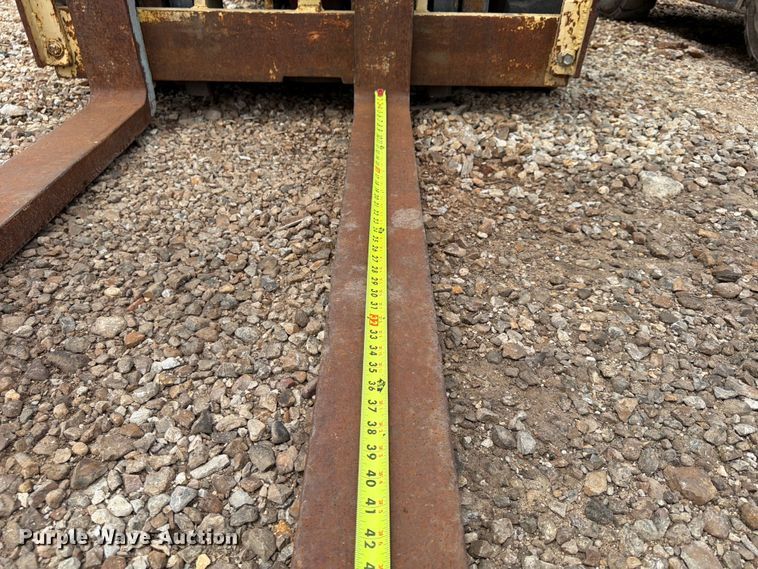 image for item FU4569 Hyster forklift