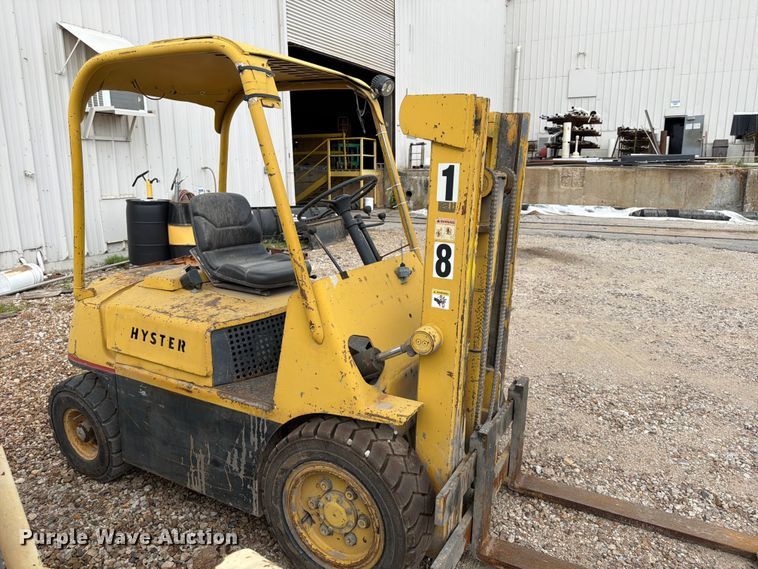image for item FU4570 Hyster forklift