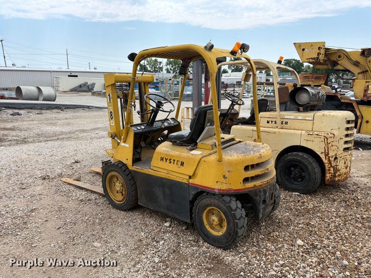 image for item FU4570 Hyster forklift