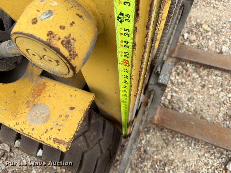 image for item FU4570 Hyster forklift