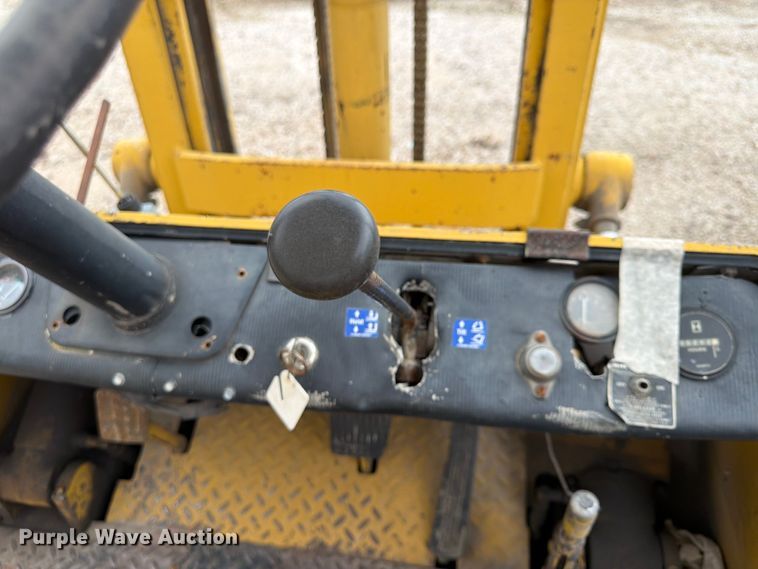 image for item FU4570 Hyster forklift