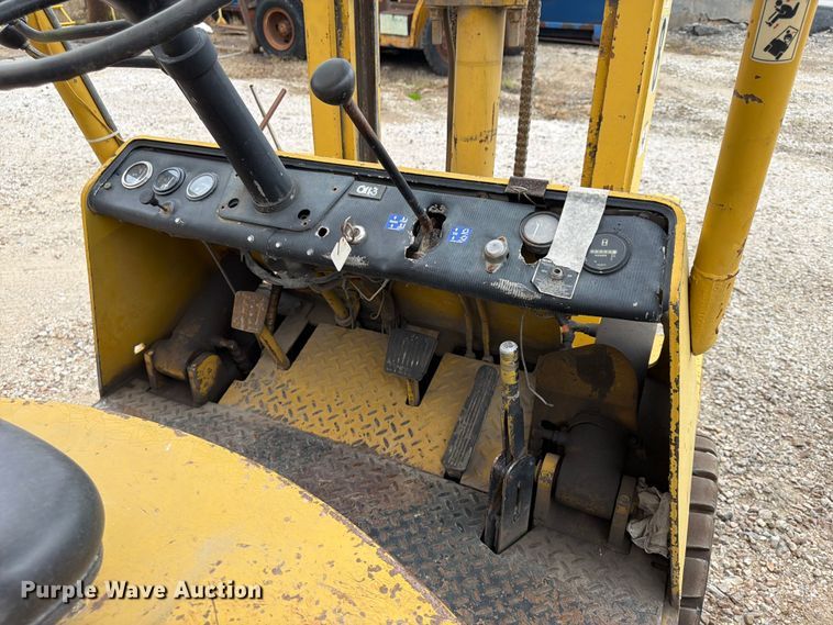 image for item FU4570 Hyster forklift