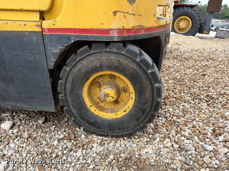 image for item FU4570 Hyster forklift