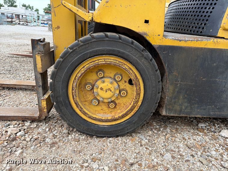 image for item FU4570 Hyster forklift