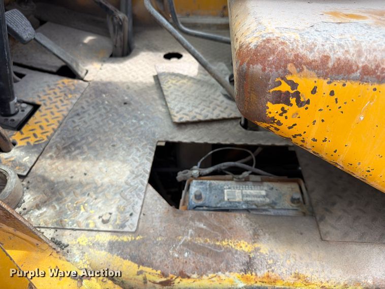 image for item FU4571 1993 Hyster H225E forklift