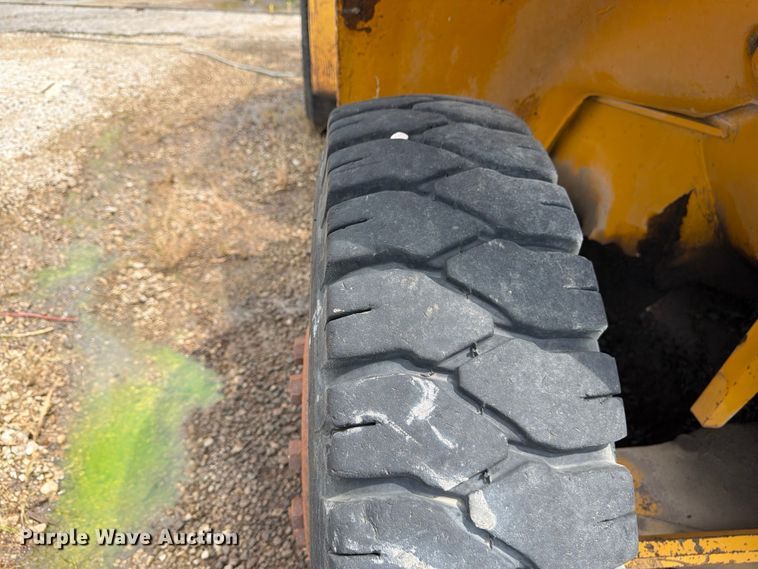 image for item FU4571 1993 Hyster H225E forklift