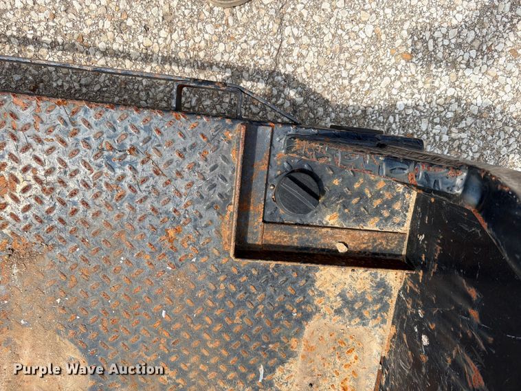 image for item FU4572 Flatbed pickup truck bed
