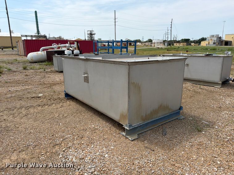 image for item FU4574 (2) tanks