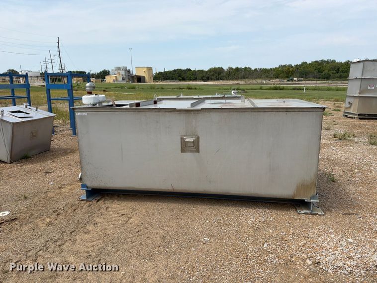 image for item FU4574 (2) tanks