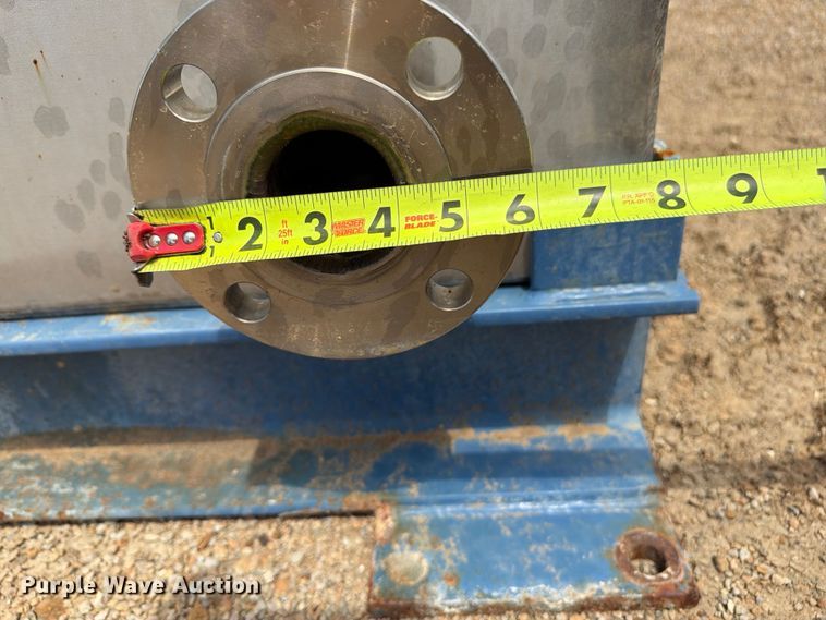 image for item FU4574 (2) tanks
