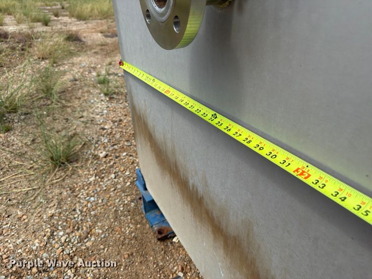 image for item FU4574 (2) tanks