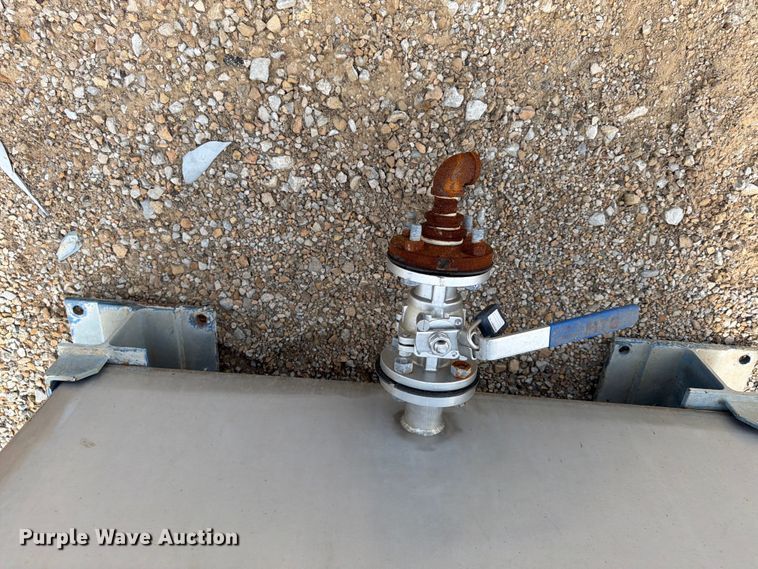 image for item FU4574 (2) tanks