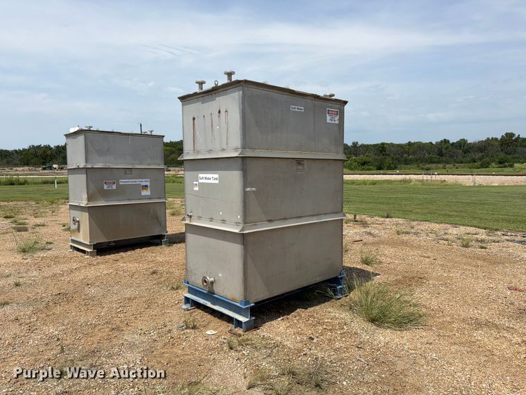 (2) tanks