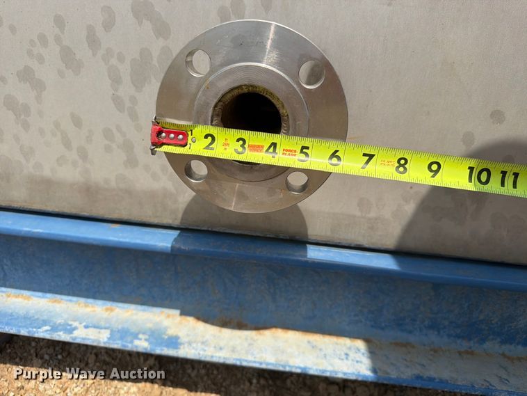 image for item FU4575 (2) tanks
